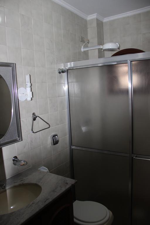 Apto Amplo, Arejado E Mobiliado Na Praia Da Enseada-Guaruja Ngoại thất bức ảnh